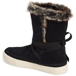 Toms Waterproof Suede Boots Side Tie Faux Fur Lined Pull On Vista Black size 8.5